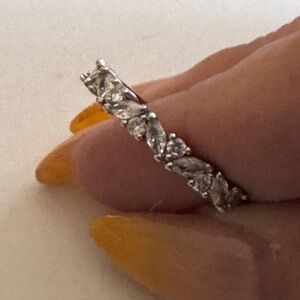 Elegant Silver Women's Ring size 9